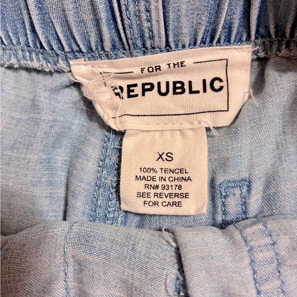 For The Republic Tencel Light Blue Frayed Shorts XS - Picture 4 of 5